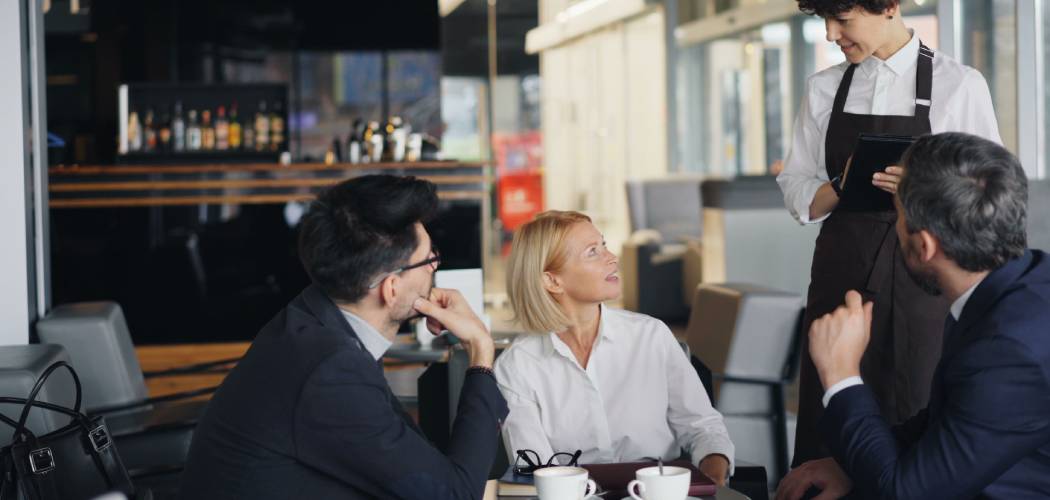 Arbejdsmiljøsystem til restaurant og cafe